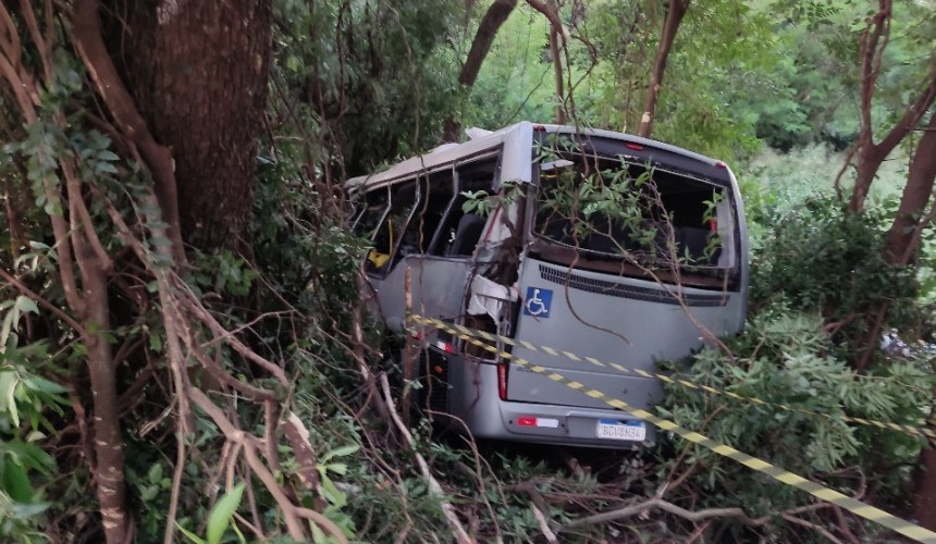Acidente envolvendo ônibus da prefeitura de Pato Bragado deixa várias vítimas fatais e várias pessoas feridas em Marechal Rondon