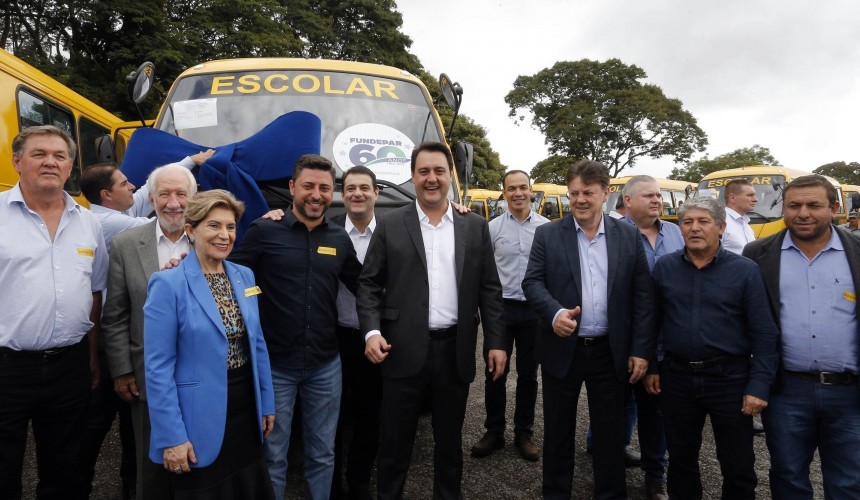 Capitão recebe ônibus escolar do Governo do Estado