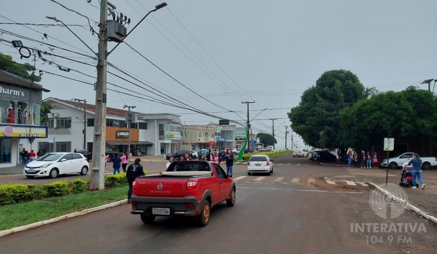 Secretaria de Saúde de Capitão e setor de endemias fazem blitz na praça São Cristóvão para conscientização sobre a dengue
