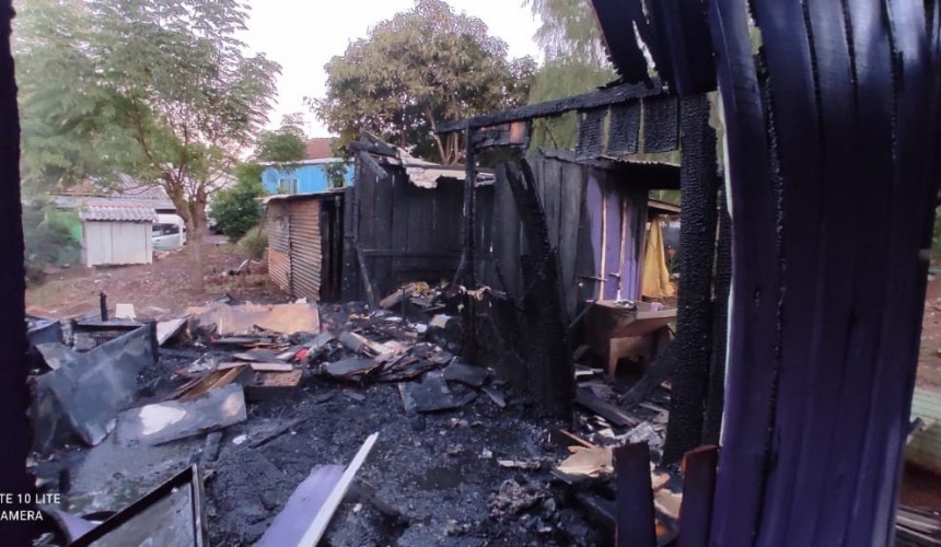 Capitão: Casa fica totalmente destruída em incêndio