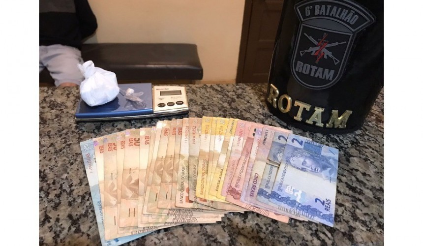 Jovem de 17 anos é flagrado pela PM com drogas em Boa Vista da Aparecida