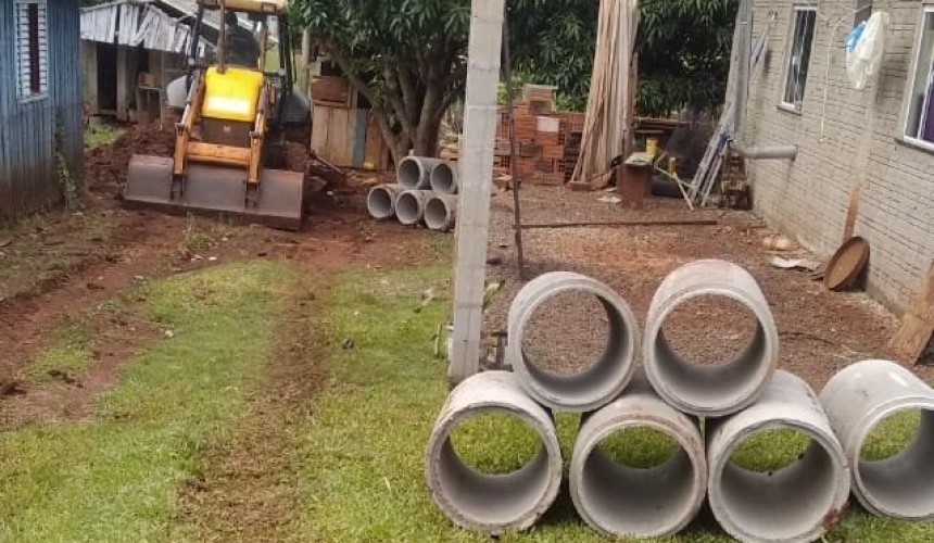 Obras de tubulações e melhorias estão sendo realizadas no distrito do Alto Alegre do Iguaçu