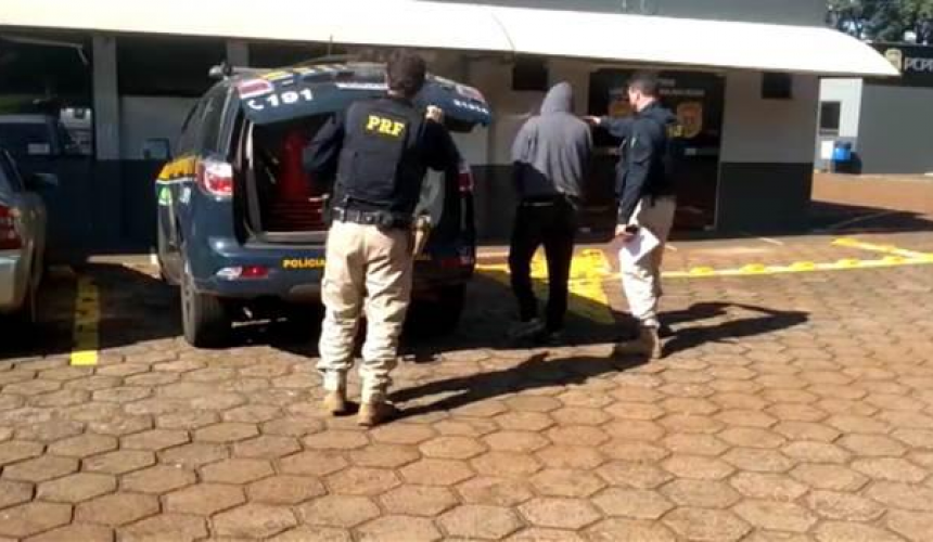 Motorista não obedece ordem de parada e acaba preso pela PRF