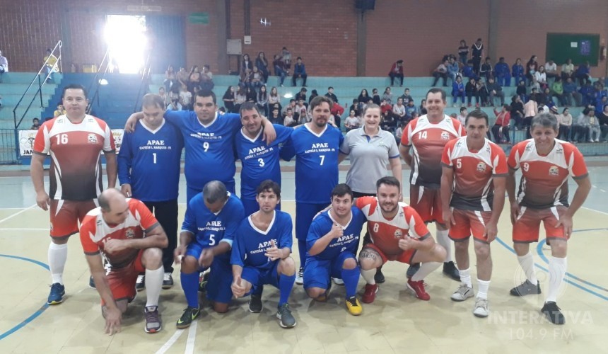 APAE vence time do Munícipio em jogo de futsal comemorativo no Dia do Desafio em Capitão