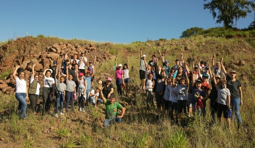 Alunos da rede municipal de Capitão participam de oficina de Horta Comunitária e recuperação de nascentes