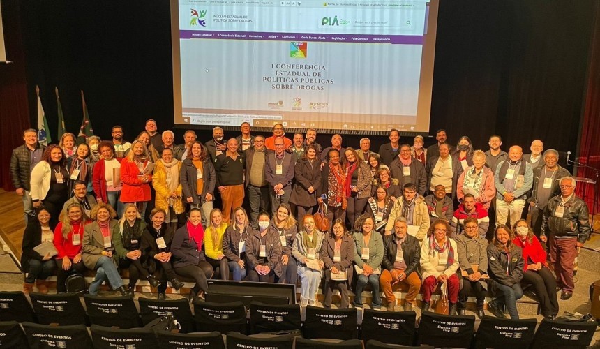 Psicóloga de Capitão participa de Conferência sobre drogas em Curitiba