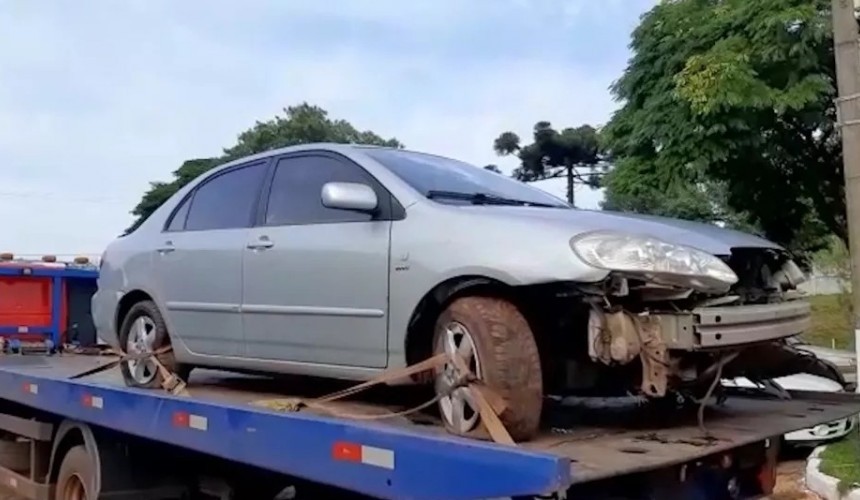 PRE recupera Corolla com placas e chassi adulterados na PR 484 em Boa Vista da Aparecida