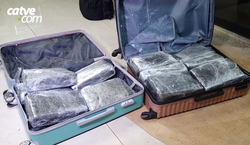 Jovens usam sabão em pó para disfarçar cheiro de maconha, mas são flagradas pela PRF