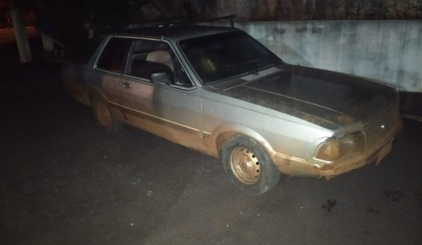 Ladrões tentam furtar lancha em Santa Lúcia e veículo Del Rey é recuperado  pela PM