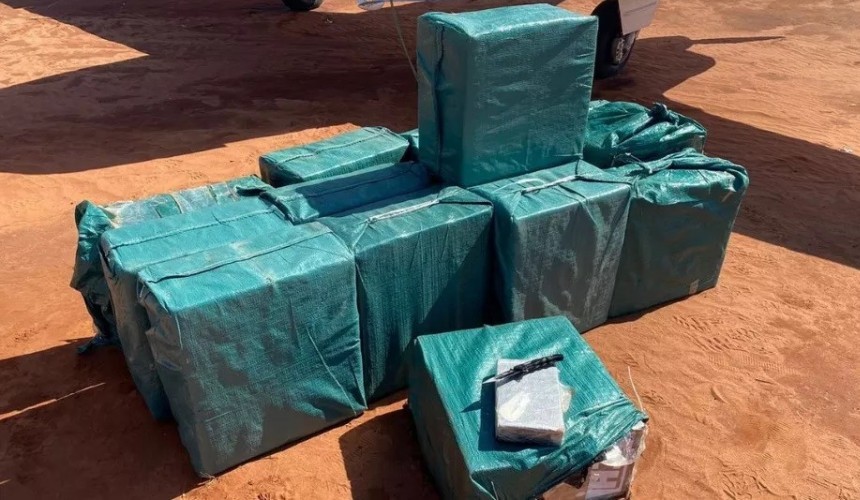 FAB intercepta avião com 500 quilos de cocaína em Mato Grosso do Sul