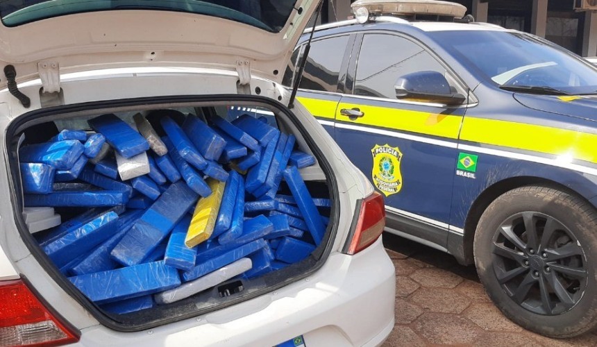 PRF apreende 138 kg de maconha e detém três pessoas na BR-163, em Lindoeste