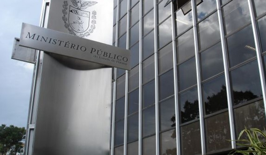 Ex-presidente da Câmara de Barracão é denunciado pelos crimes de importunação sexual e assédio sexual contra funcionárias da Casa