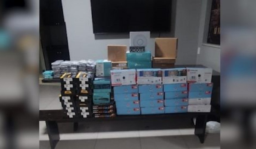 Equipe CHOQUE faz apreensão de eletrônicos no valor de 152 mil reais em Cascavel