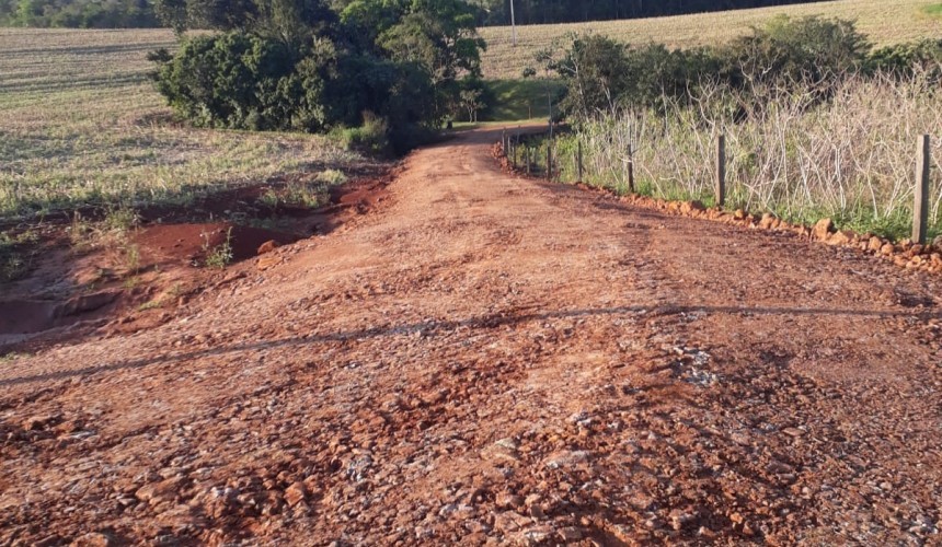 Estradas rurais de Capitão recebem atenção especial no período de entressafra
