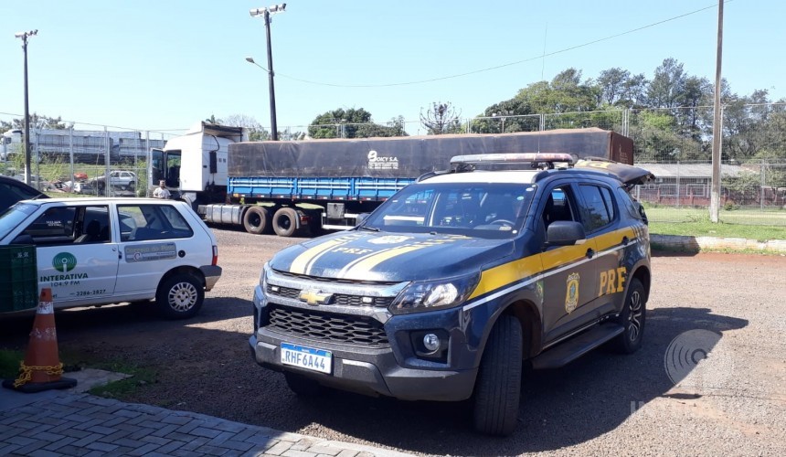 PRF apreende carreta com mais de 50 kg de maconha na BR-163 em Capitão