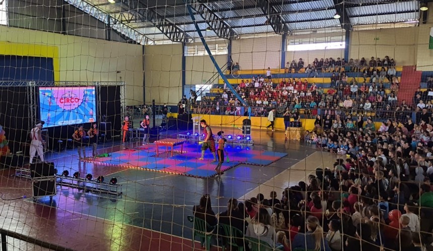 Crianças e adolescentes do Centro de Convivência de Capitão participam de Festival de Circo em Realeza