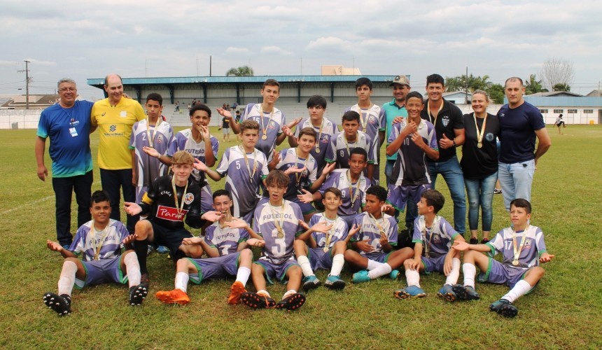 Capitão é campeão na categoria 12-14 da fase regional no Futebol dos Jogos Escolares do Paraná