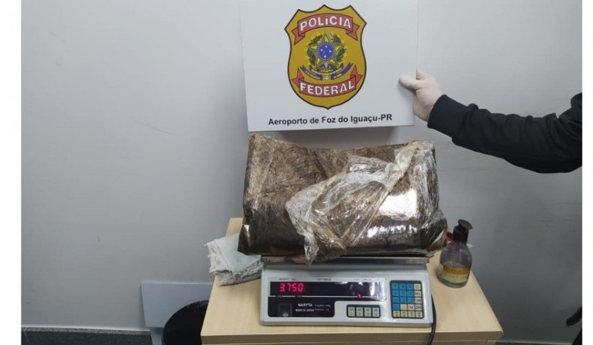 Paraguaio é preso com mais de 3,7 quilos de cocaína no Aeroporto de Foz do Iguaçu