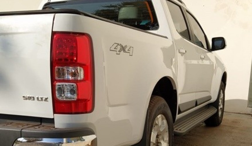 Após roubar caminhonete, homem troca tiros com a PM e acaba preso em Capanema