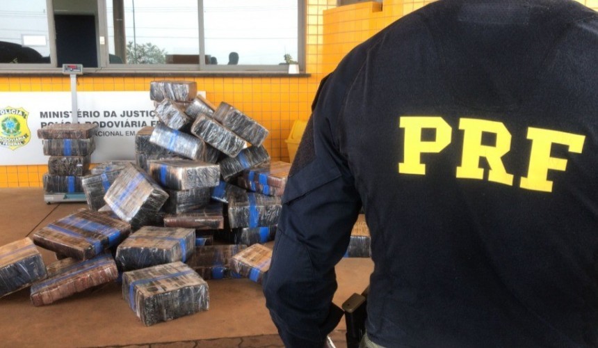 Mais de uma tonelada de maconha é apreendida na BR 467 em Cascavel