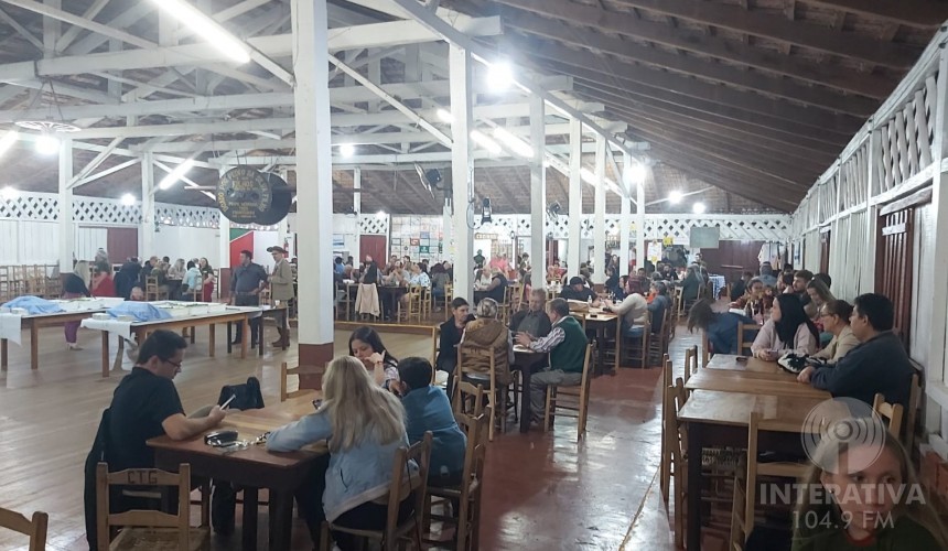 CAPITÃO: Primeira noite de Jantar da Semana Farroupilha foi um sucesso