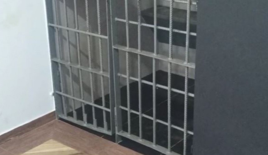 Homem bate em carro intencionalmente, agride menino e ameaça matar idosa a tiros na PR 182 em Toledo