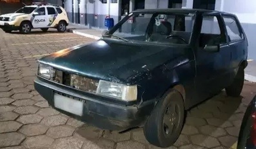 Bandidos abandonam um veículo e furtam outro a uma quadra do 6º BPM em Cascavel