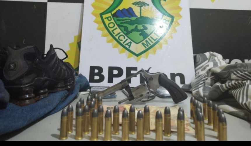 Dupla é flagrada pelo BPFron com revólver e munições em Guaíra