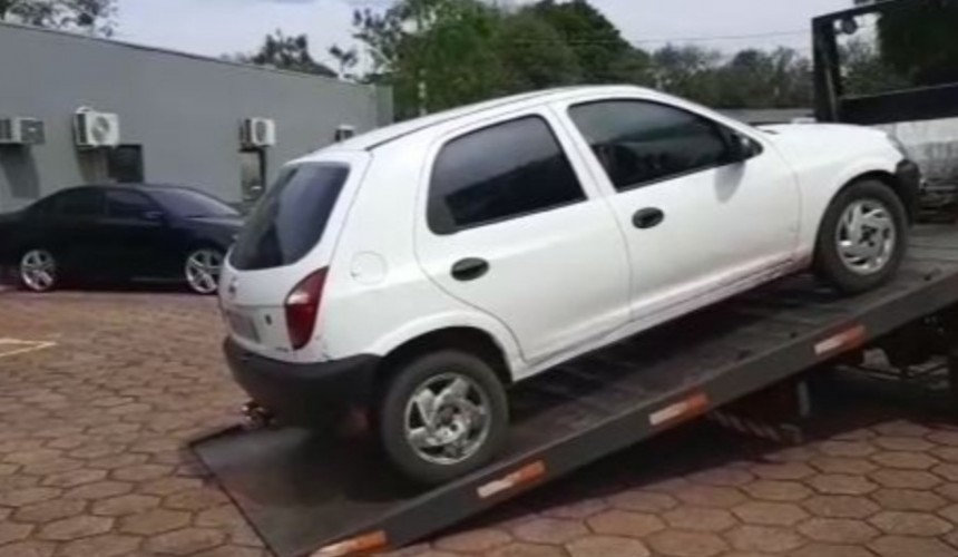 Carro furtado é recuperado em Lindoeste