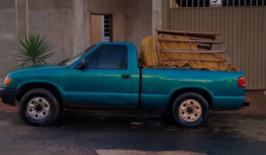 Caminhonete é furtada em Capitão