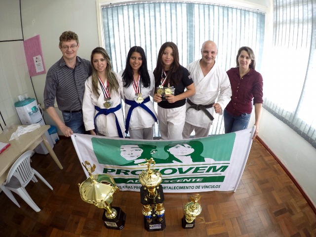 Karatecas de Capitão se consagram campeãs Brasileiras