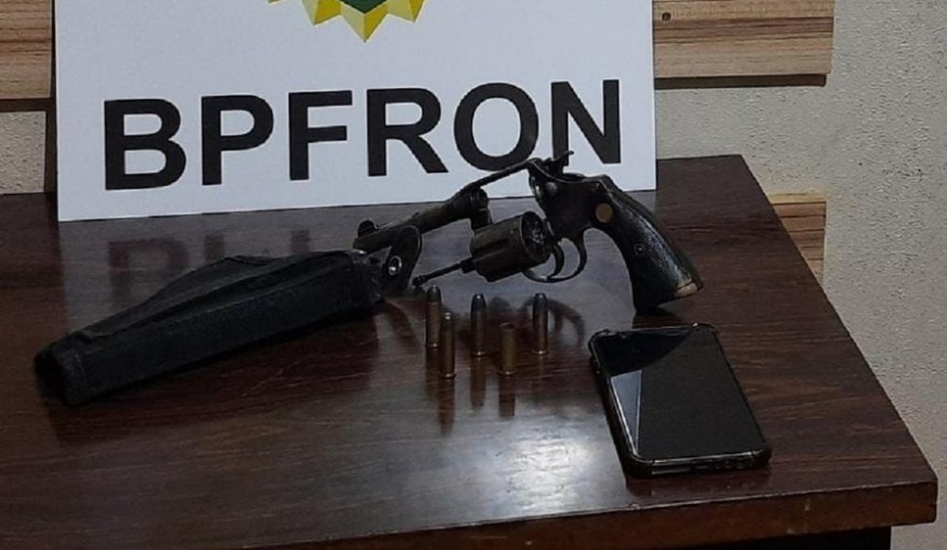 BPFRON prende homem por porte ilegal de arma de fogo em Santo Antônio do Sudoeste