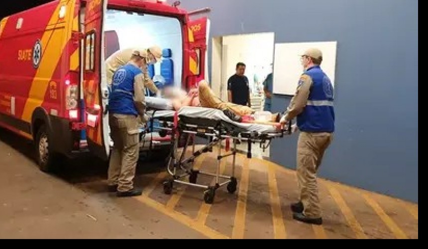 Rapaz de 24 anos fica gravemente ferido ao ser esfaqueado em Cascavel