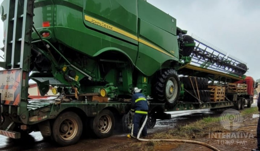 Bombeiros de Capitão combatem princípio de incêndio em carreta na BR-163 em Santa Lúcia