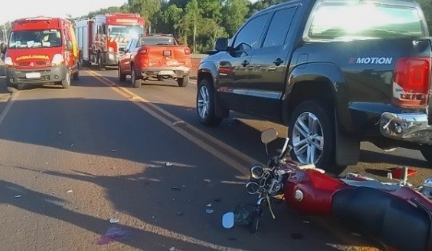 Dois Vizinhos: Engavetamento envolve caminhonete com placas de Realeza; uma pessoa ficou gravemente ferida