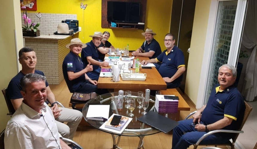 Presidentes dos Rotary Club da região se reúnem em Capitão para trocar idéias e estabelecer novas metas