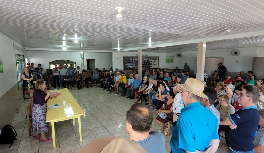 Avicultores de Capitão realizaram reunião com advogado para darem sequência no processo da empresa Chapecó Alimentos