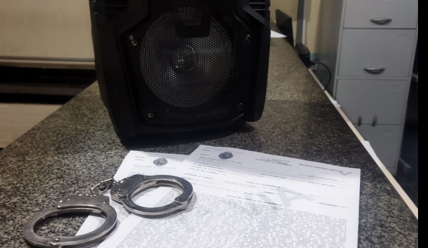 Por conta de som alto em residência cinco pessoas acabam presas em Capitão