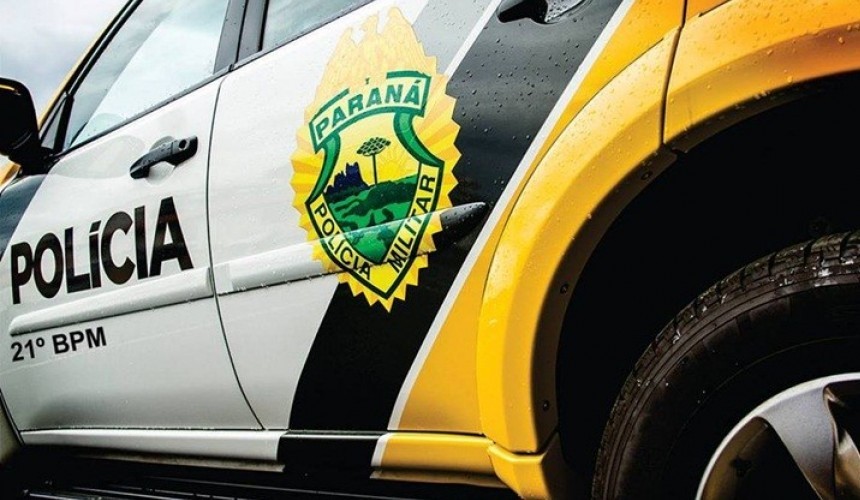 Homem nu invade residência e PM é chamada em Barracão