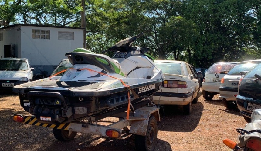 Ladrões são pegos com carro e jet sky furtados no Paraná