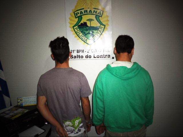 Jovens são presos por tráfico de drogas em Salto do Lontra