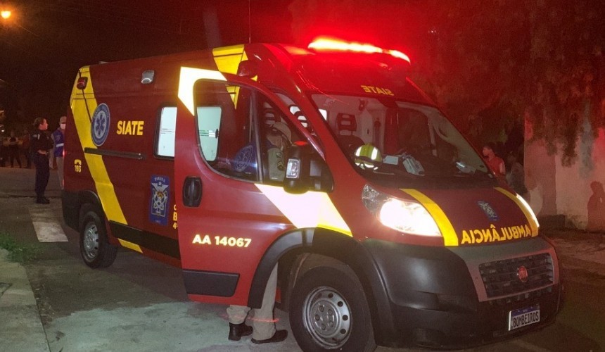 Rapaz invade casa e é agredido por populares em Cascavel