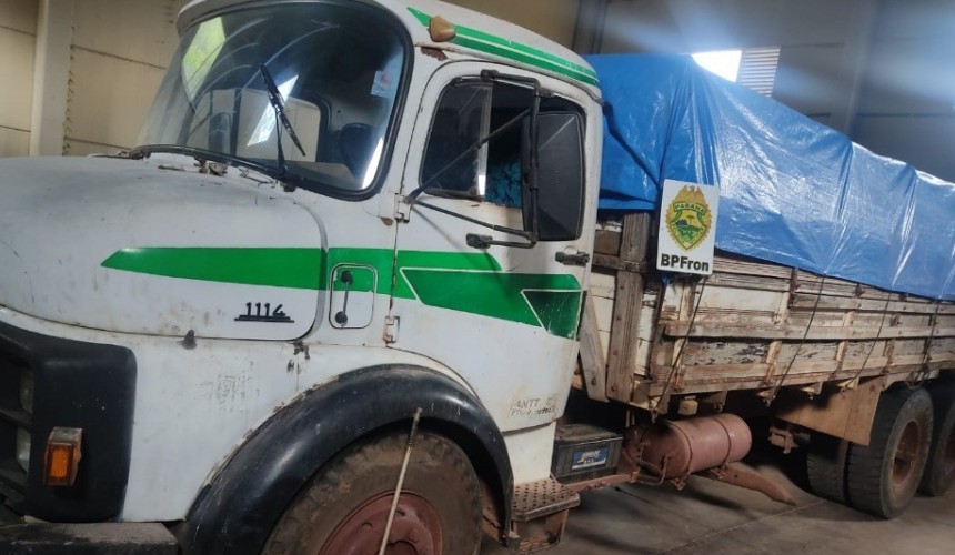 BPFron apreende caminhão carregado com milho de origem Argentina em Santo Antônio do Sudoeste