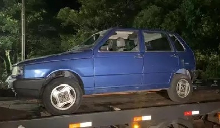 Carro com queixa de furto é deixado em motel como garantia de pagamento