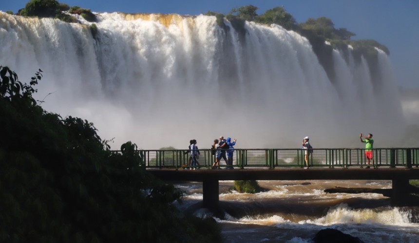 Ano de retomada: Cataratas do Iguaçu receberam 1,4 milhão de visitantes em 2022