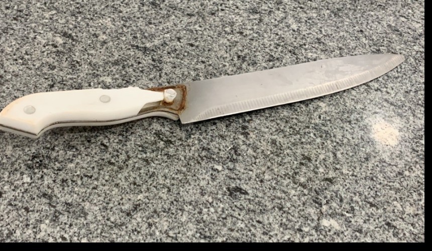 Mulher é presa após esfaquear marido em Cascavel