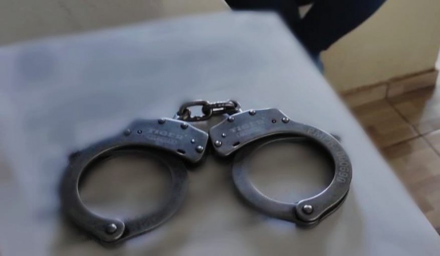 Mulher com mandado de prisão em aberto é presa em Lindoeste