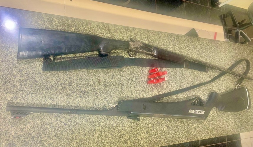 Duas espingardas são apreendidas em interior de Capitão