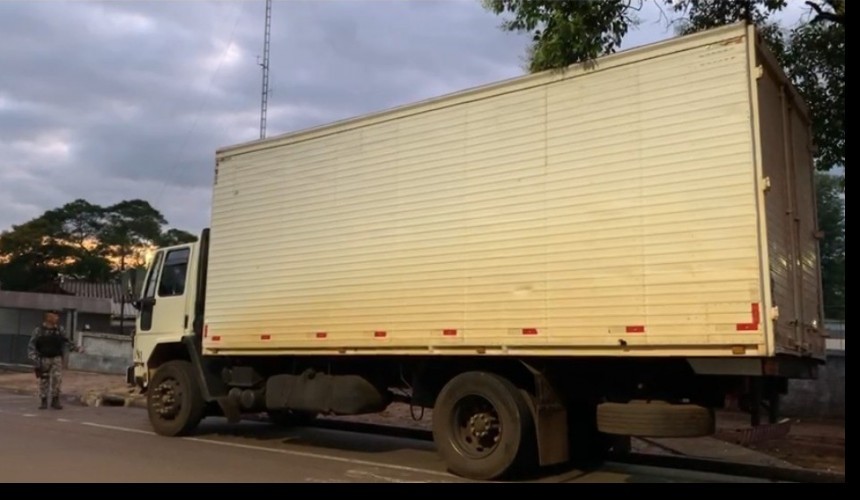 Após perseguição, caminhão furtado em Cascavel é recuperado Santa Tereza do Oeste