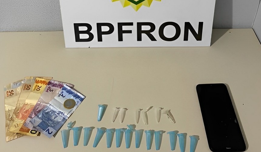 Ao comprar drogas em residência, usuário e traficante são detidos pelo BPFRON em Santa Izabel do Oeste